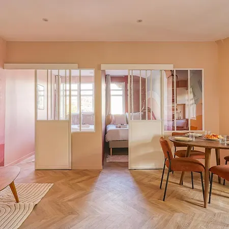 Bright 2 Bedrooms & Air Conditioning 17 * Párizs