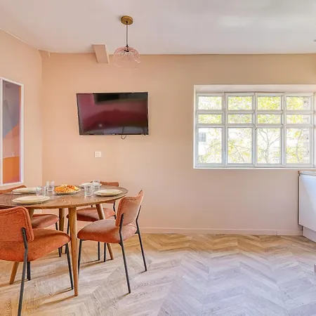 Appartement Bright 2 Bedrooms & Air Conditioning 17