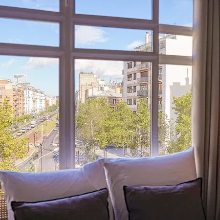 Bright 2 Bedrooms & Air Conditioning 17 Apartment Paris