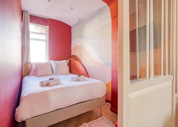 Bright 2 Bedrooms & Air Conditioning 17 Apartman