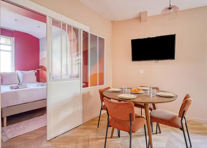 Lägenhet Bright 2 Bedrooms & Air Conditioning 17